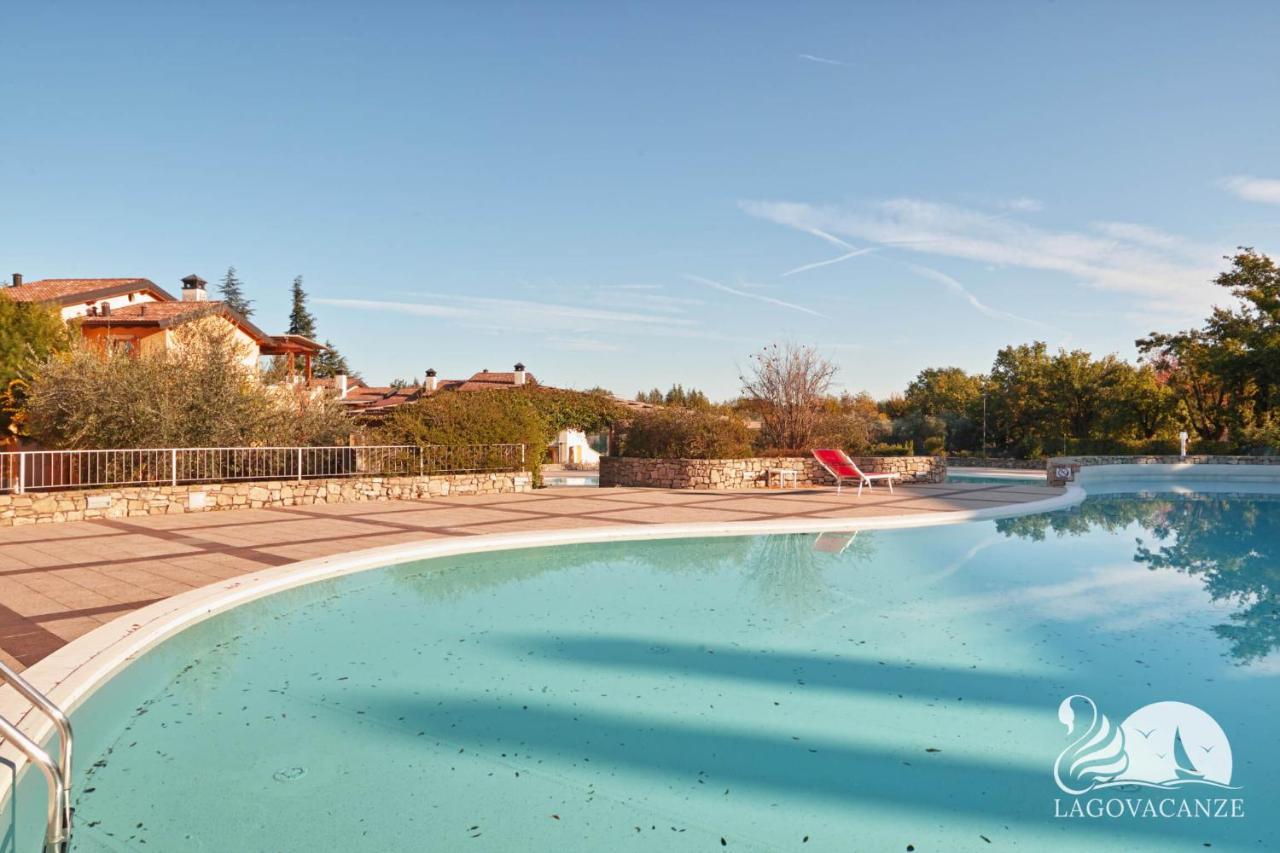 Appartamento Lago Blu Манерба-дель-Гарда Экстерьер фото